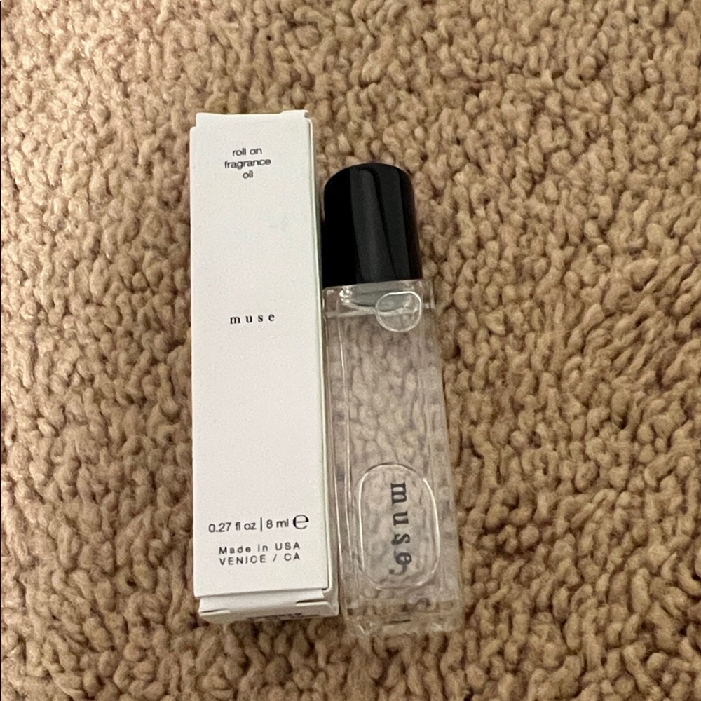 Muse Roll-On Fragrance Oil — Clear Bottle with Black Cap - Picture 3 of 4